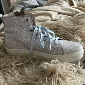 Woman's Balckstone high top sneakers